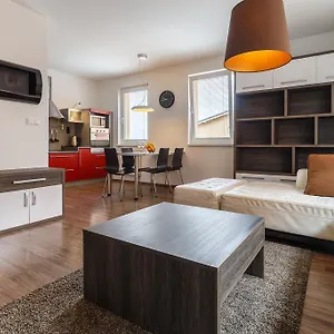 Apartmán Modern With 2 Bedrooms, Karlovy Vary