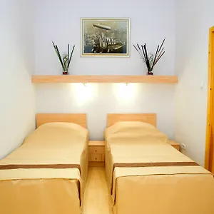 *** Πανσιόν Centrooms House Ουγγαρία